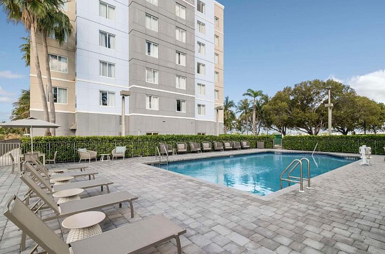 Homewood Suites Miami Airport/Blue Lagoon