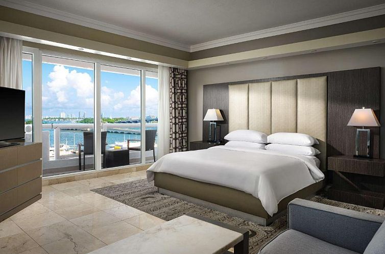 DoubleTree by Hilton Grand Hotel Biscayne Bay