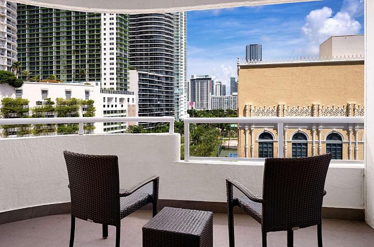 DoubleTree by Hilton Grand Hotel Biscayne Bay