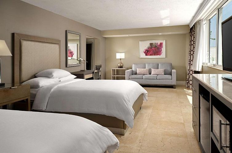 DoubleTree by Hilton Grand Hotel Biscayne Bay