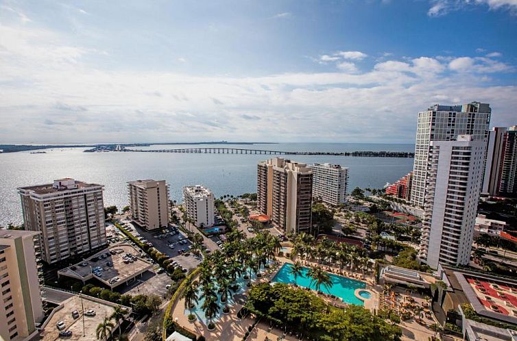 Fortune House Hotel Suites