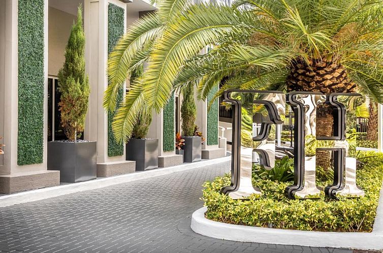 Fortune House Hotel Suites