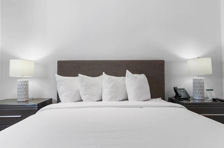 Fortune House Hotel Suites