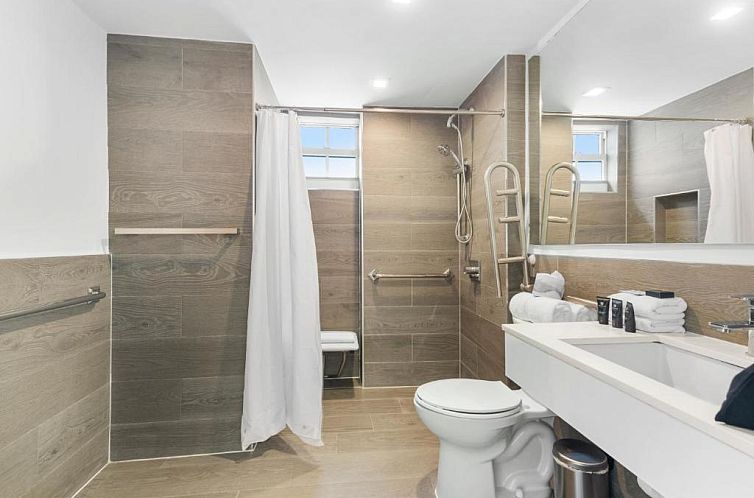 Fortune House Hotel Suites