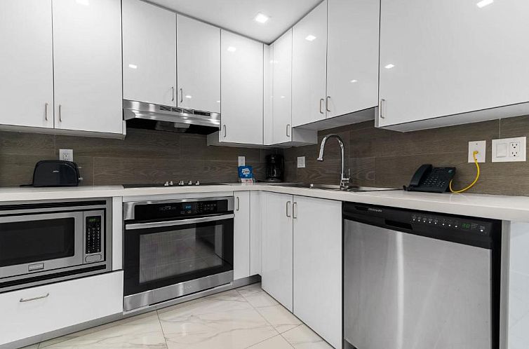 Fortune House Hotel Suites