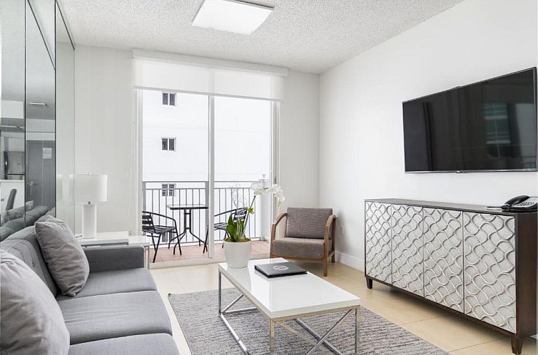 Fortune House Hotel Suites