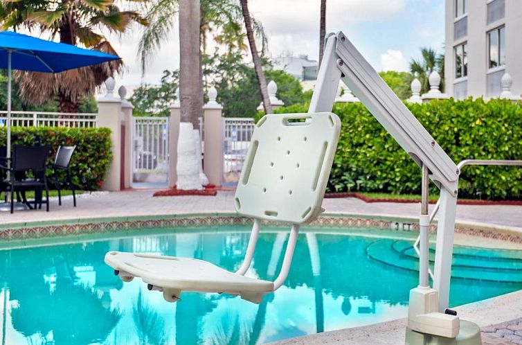 Holiday Inn Express Miami Airport Doral Area, an IHG Hotel