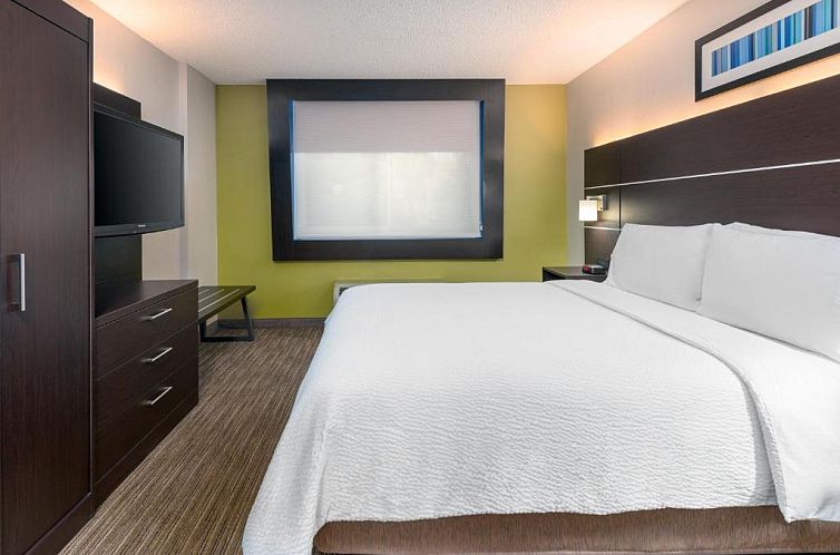 Holiday Inn Express Miami Airport Doral Area, an IHG Hotel