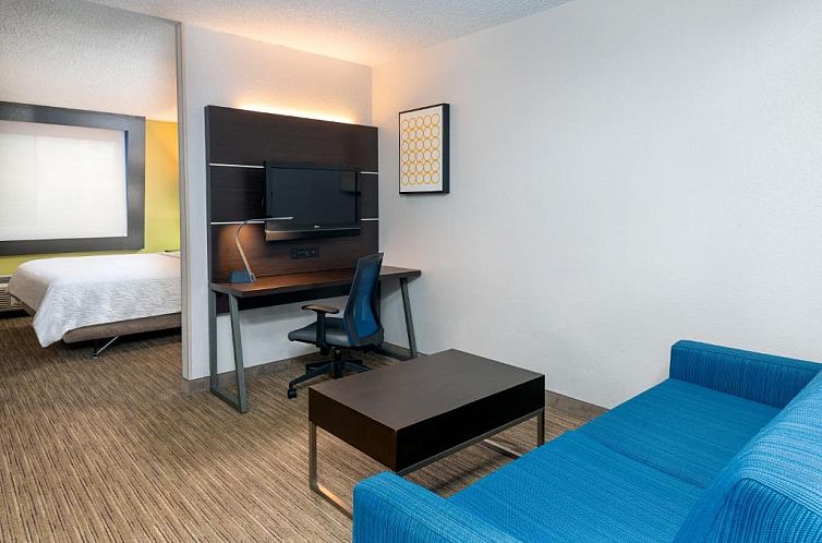 Holiday Inn Express Miami Airport Doral Area, an IHG Hotel