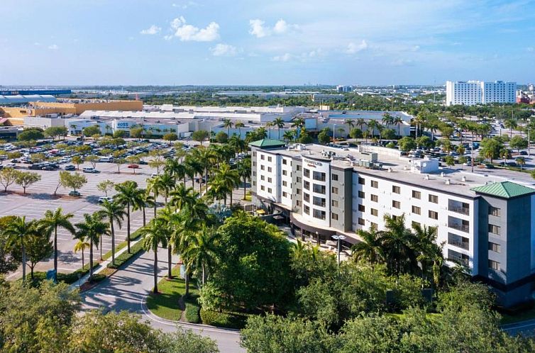 Courtyard by Marriott Miami at Dolphin Mall