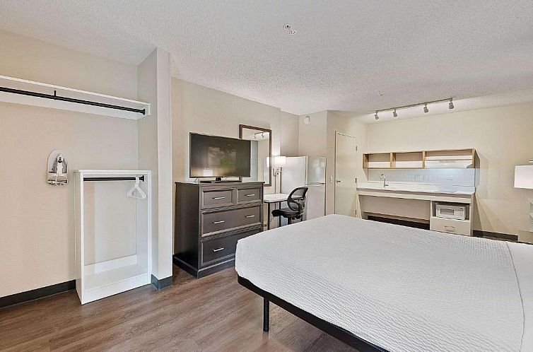 Extended Stay America Suites - Miami - Airport - Blue Lagoon