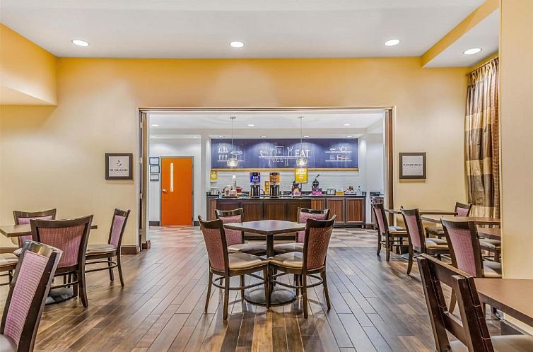 Hampton Inn & Suites Detroit/Airport Romulus