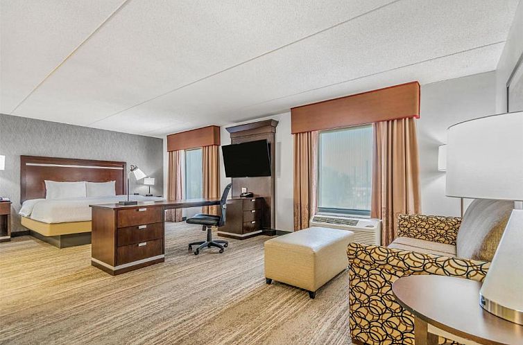 Hampton Inn & Suites Detroit/Airport Romulus