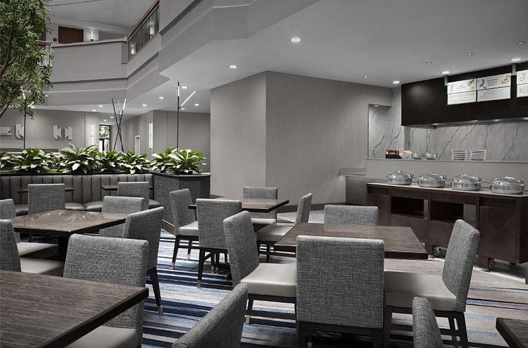 Embassy Suites by Hilton Dallas Near the Galleria