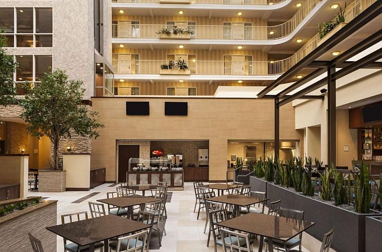 Embassy Suites Dallas - Market Center