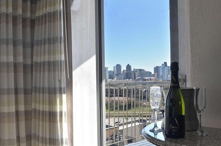 DoubleTree by Hilton Dallas Market Center