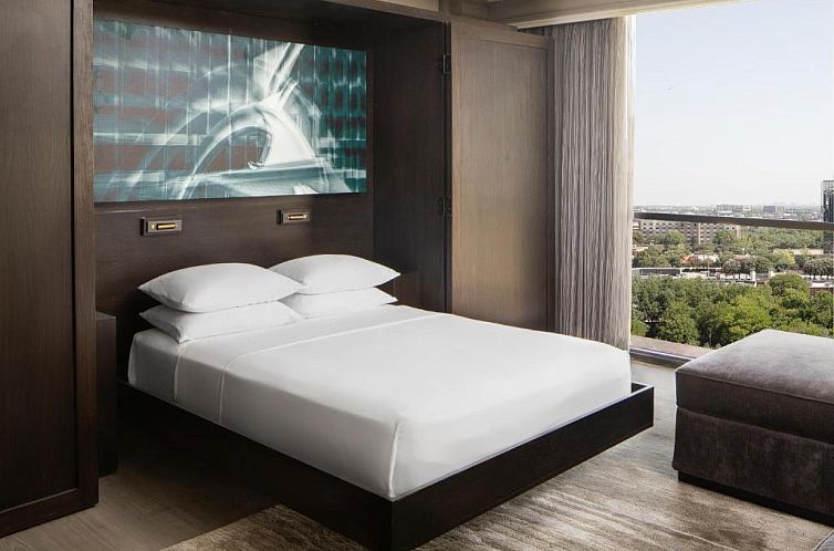 Dallas-Addison Marriott Quorum by the Galleria