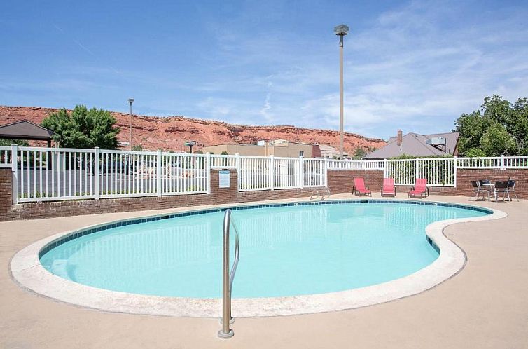 Super 8 by Wyndham St. George UT