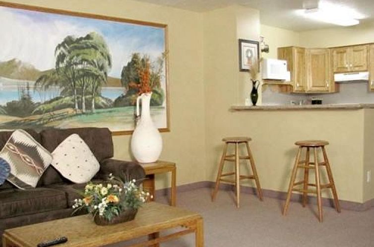 Coronada Inn & Suites