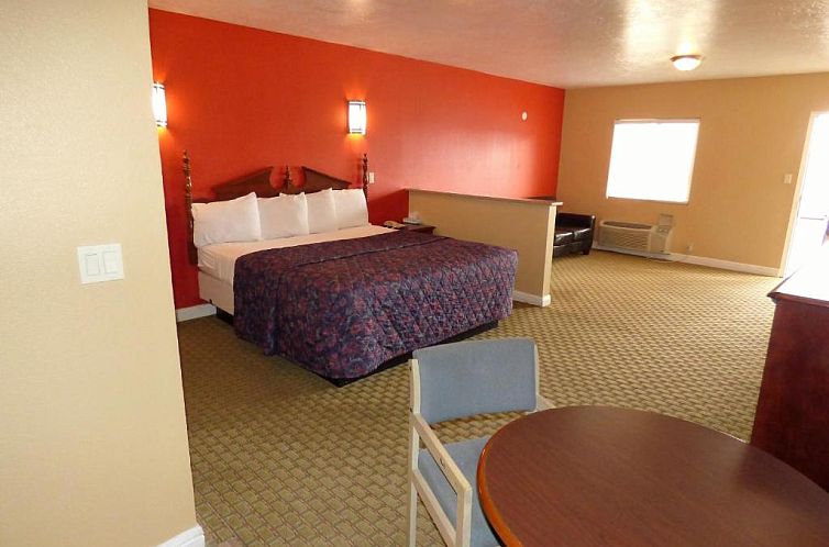 Economy Inn & Suites