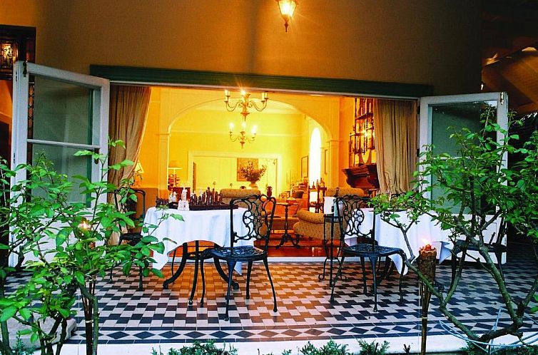 Guest house 0326445 - Bed and Breakfast Oost-Kaap - Hacklewood Hill Country House