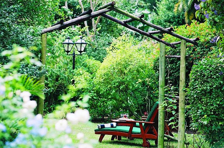 Hacklewood Hill Country House