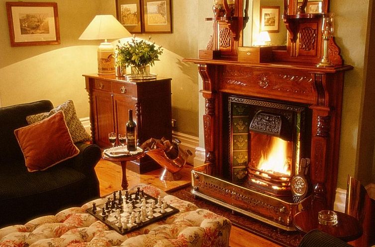 Hacklewood Hill Country House