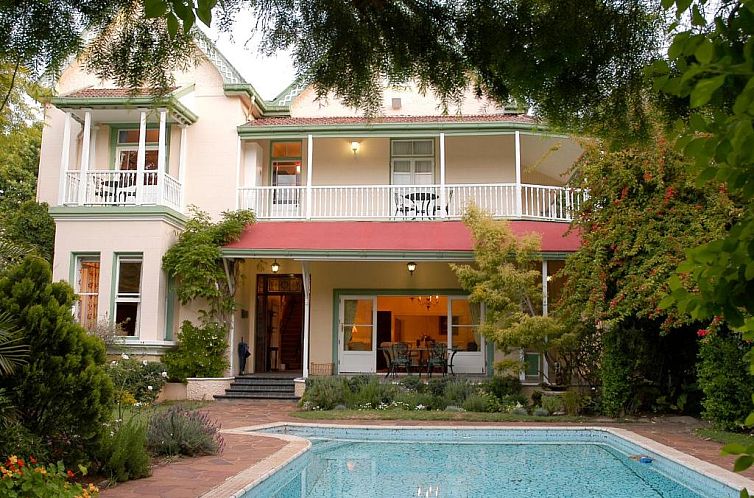 Hacklewood Hill Country House