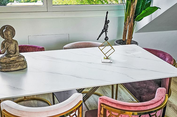 Appartement Luxus 80m² Dachgeschoss City Wohnung