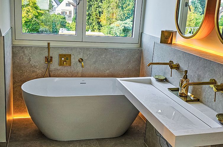 Appartement Luxus 80m² Dachgeschoss City Wohnung