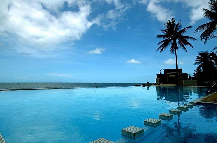 Golden Pine Beach Resort