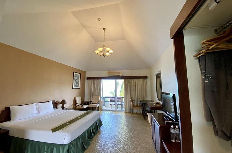 Golden Pine Beach Resort