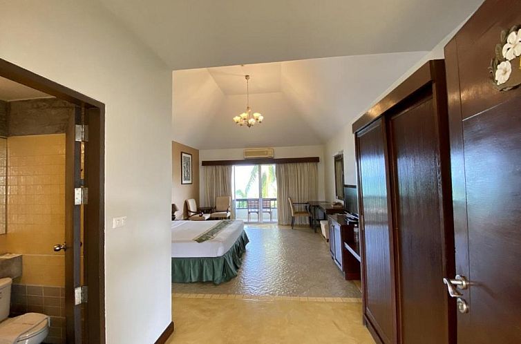 Golden Pine Beach Resort