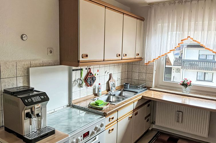 Appartement Freistehendes Ferienhaus mit Südbalkon