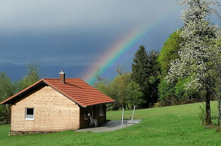 Huisje in Schofweg, Beieren, vakantiehuis met prachtig uitzicht op regenboog en natuur.
