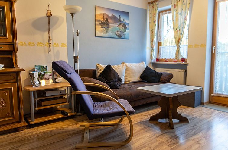 Appartement mit zwei Schlafzimmern und Balkon