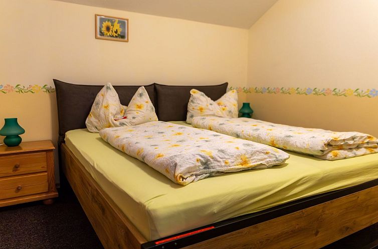 Appartement mit zwei Schlafzimmern und Balkon