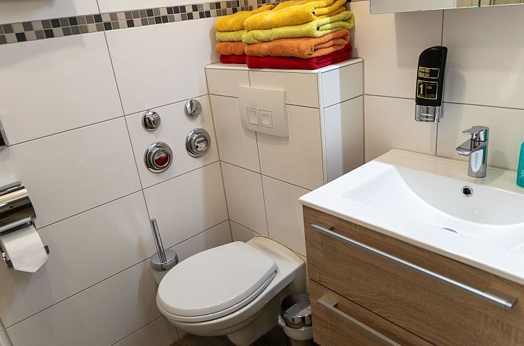 Appartement mit Balkon und Geschirrspülmaschine