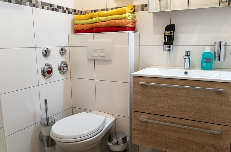 Appartement mit Balkon und Geschirrspülmaschine