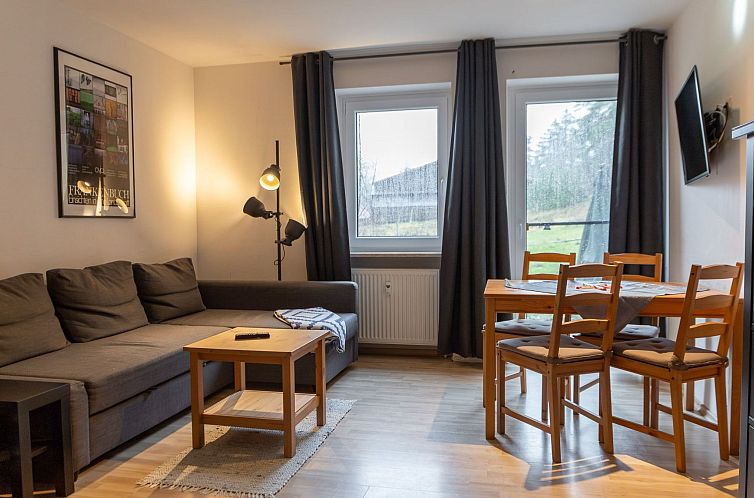 Appartement mit zwei Schlafzimmern und Terrasse