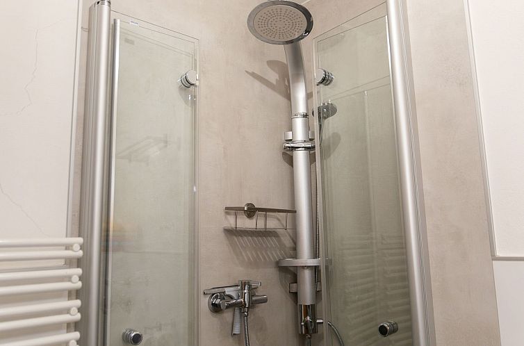 Appartement mit zwei Schlafzimmern und Terrasse