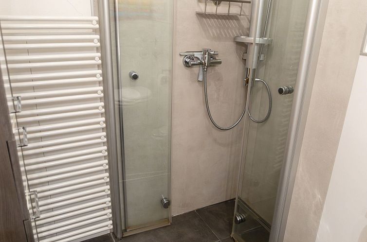 Appartement mit zwei Schlafzimmern und Terrasse