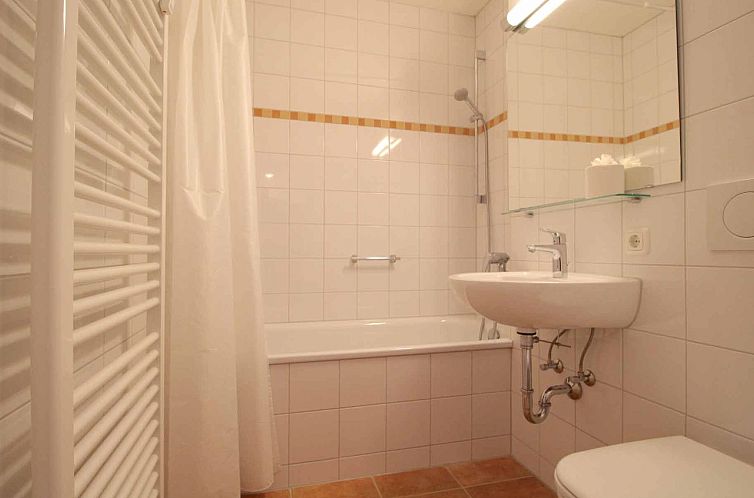 Appartement Wohnung in Garmisch Partenkirchen mit Garten