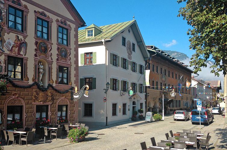 Appartement Wohnung in Garmisch Partenkirchen mit Garten
