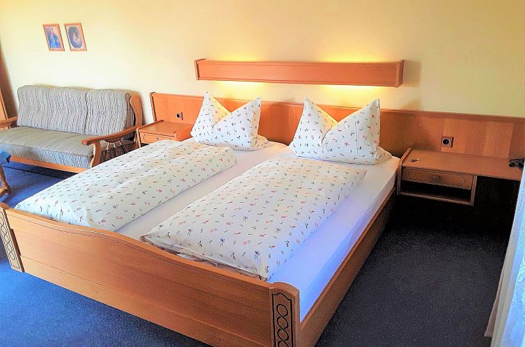 Appartement Gemütliche Ferienwohnung mit großem Garten