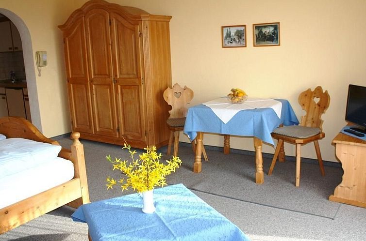 Appartement Appartementhaus mit Balkon und Gemeinschaftsgart