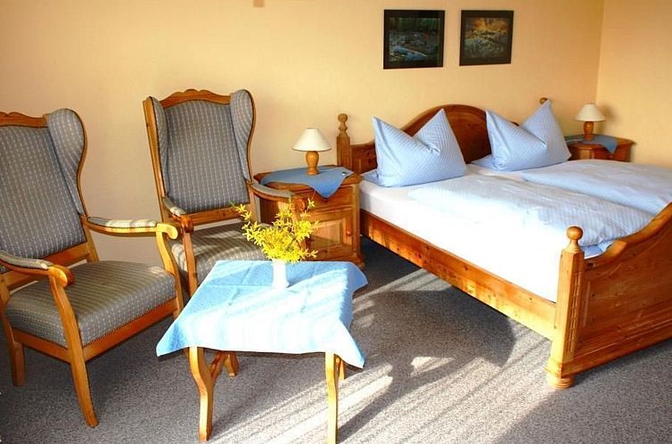 Appartement Appartementhaus mit Balkon und Gemeinschaftsgart