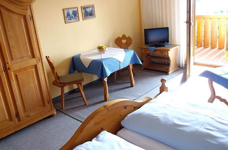 Appartement Appartementhaus mit Balkon und Gemeinschaftsgart