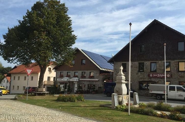 Appartement mit Balkon und Bergblick