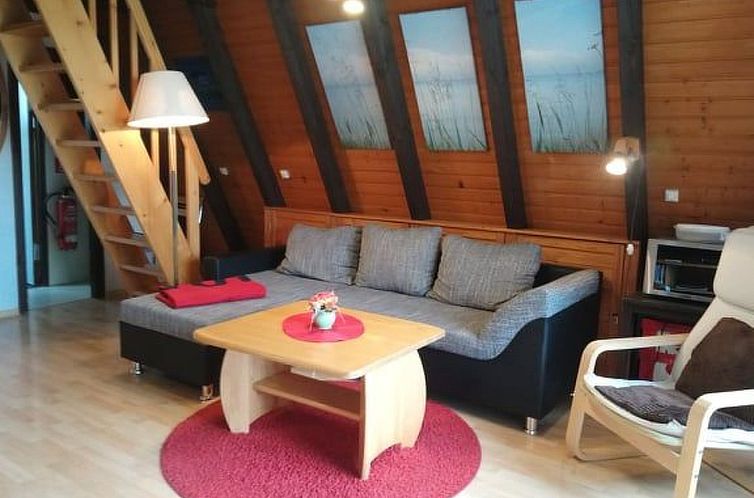 Vakantiehuis Haus am See mit Fasssauna, Liegewiese und Grill